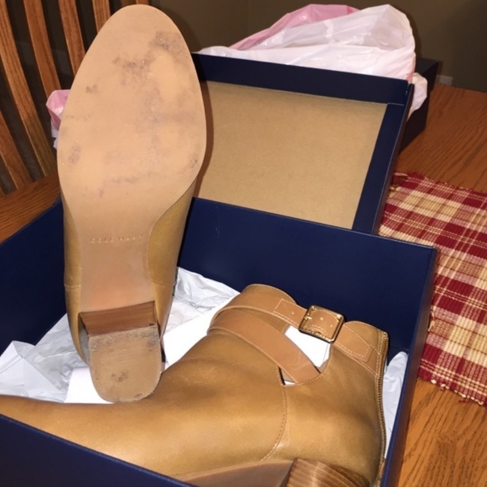 Cole Haan Boots size 8.5 - Picture 3 of 4